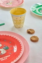 Load image into Gallery viewer, Plate - Red Snoopy Print
