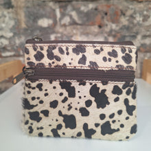 Load image into Gallery viewer, Soruka Ari Coin Pouch with Zip - Animal Print
