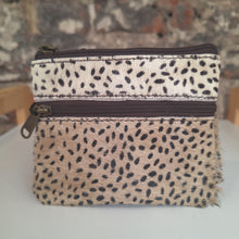 Load image into Gallery viewer, Soruka Ari Coin Pouch with Zip - Animal Print
