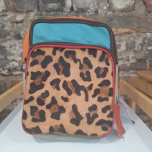 Load image into Gallery viewer, Soruka Allison Crossbody Bag
