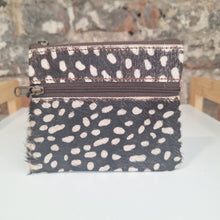 Load image into Gallery viewer, Soruka Ari Coin Pouch with Zip - Animal Print
