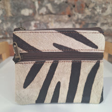 Load image into Gallery viewer, Soruka Ari Coin Pouch with Zip - Animal Print
