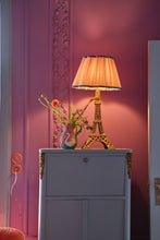 Load image into Gallery viewer, Ceramic Vase with Swan in Coral - 1.4L

