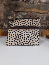Load image into Gallery viewer, Soruka Ari Coin Pouch with Zip - Animal Print
