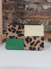 Load image into Gallery viewer, Soruka Zahra Pouch with Zip
