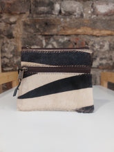 Load image into Gallery viewer, Soruka Ari Coin Pouch with Zip - Animal Print
