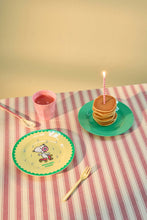 Load image into Gallery viewer, Plate - Yellow Snoopy Print
