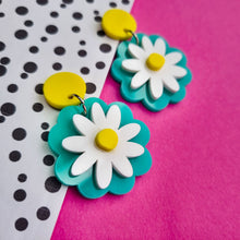 Load image into Gallery viewer, Teal Daisys
