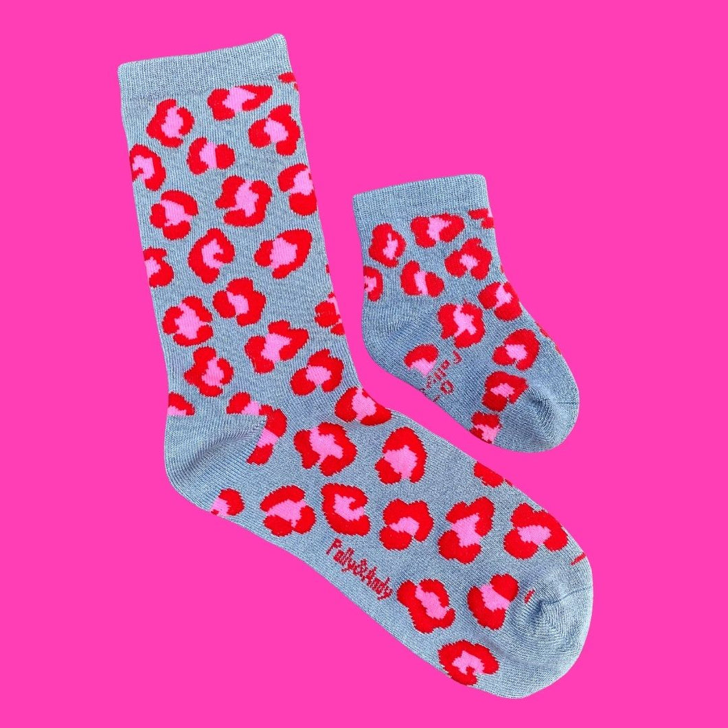 Bamboo Pink & Red Leopard Print Socks with Seamless Toe