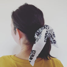 Load image into Gallery viewer, Hand Made Lino Print Scrunchie

