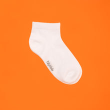 Load image into Gallery viewer, Ankle - Bamboo White Seamless Sock

